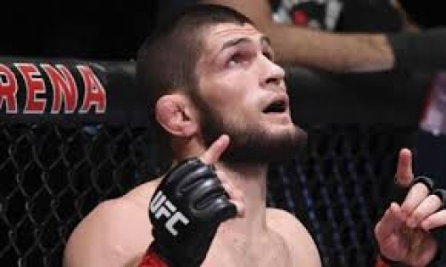 Хабиб Нурмагомедов встретился с любимым футболистом своего отца. Фото