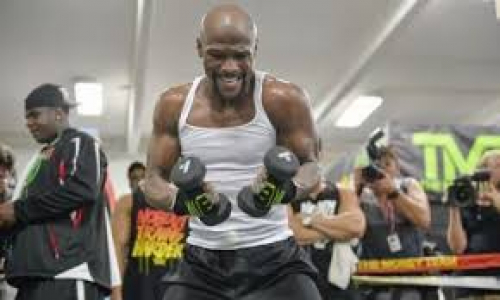 Майк Тайсон рассказал, чем закончится бой Мэйвезера против блогера