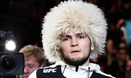 Лучано Спаллетти в папахе поздравил с Новым годом и по-русски обратился к Хабибу Нурмагомедову. Фото