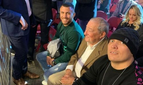 «Стал частью моей команды». Боб Арум захотел подписать Александра Усика