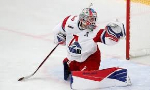 Отдавший результативную передачу экс-голкипер «Барыса» помог команде Скабелки победить в матче КХЛ