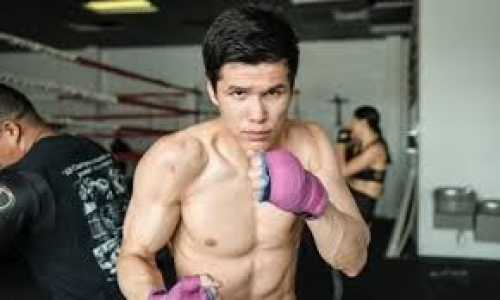 Данияру Елеусинову назвали соперника для интригующего и рискованного боя