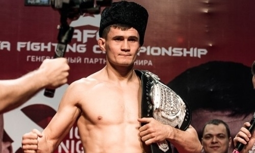 Экс-чемпион FNG из Казахстана проведет бой-реванш с россиянином 