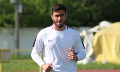 «Не выдержал». Названа необычная причина ухода казахстанского футболиста из европейского клуба