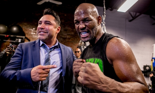 «Бросим вызов этому парню». Хопкинс нашел способ уговорить Де ла Хойю подраться с Головкиным