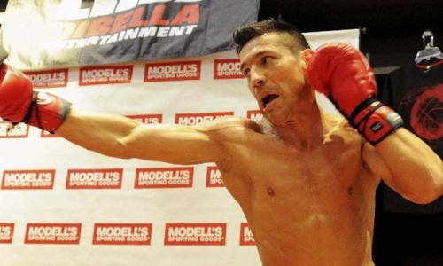 «Я должен чувствовать, что заслужил». Избежавший боя с Головкиным боксер хочет подраться с чемпионом мира в его весе