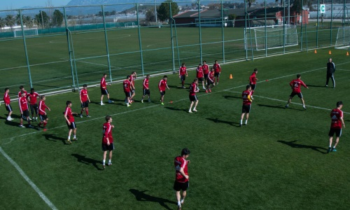 Четыре клуба КПЛ отправились чартерным рейсом в Турцию