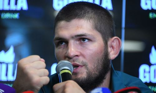 Хабиб показал, как празднует победу брата над казахстанцем Морозовым в UFC. Видео