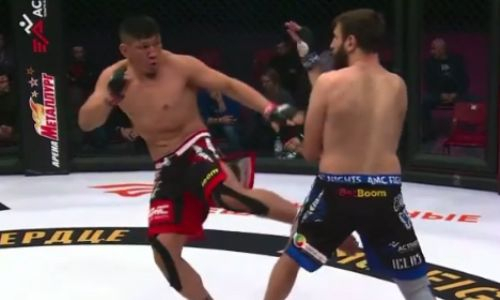 «Не только смертельный хук». Куат Хамитов отпраздновал победу быстрым нокаутом в духе легенды UFC. Видео