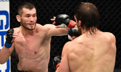 Узбекский боец UFC выдал крутой нокаут серией ударов в андеркарде Макгрегор — Порье. Видео