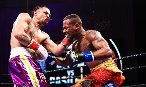 Бой за титул чемпиона WBA с четырьмя нокдаунами завершился ярким нокаутом. Видео