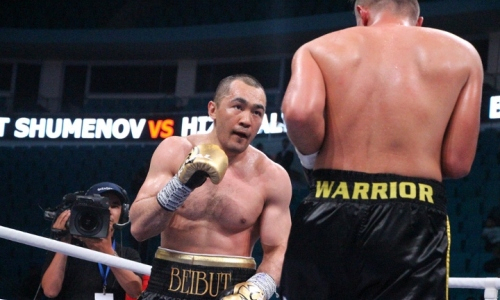 «Не перестанут удивлять». Титульный бой боксера из Казахстана вызвал недоумение за рубежом