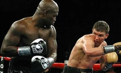 «Он начал пренебрегать». Британский эксперт объяснил, почему Жиров не побил Тони