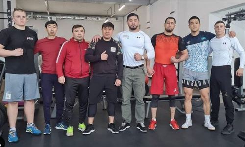 Казахстанские профи-боксеры начали тренировочный лагерь в Нур-Султане