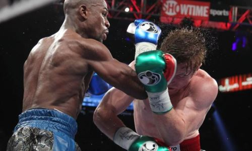 «Оказался бы в нокауте». Райан Гарсия назвал победителя боя «Канело» — Мэйвезер на пике формы