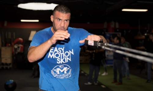 Скандальный вечер бокса в США вслед за Шуменовым лишился участника главного события