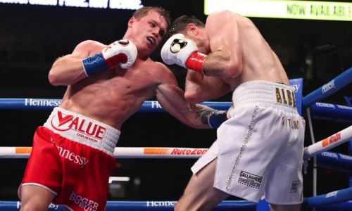 «Многие не согласятся». «Канело» «записали» поражения от Головкина и еще двух боксеров