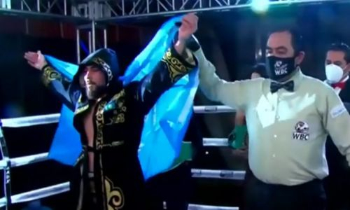 Как Садриддину Ахмедову вместо гимна Казахстана включили канадский. Видео