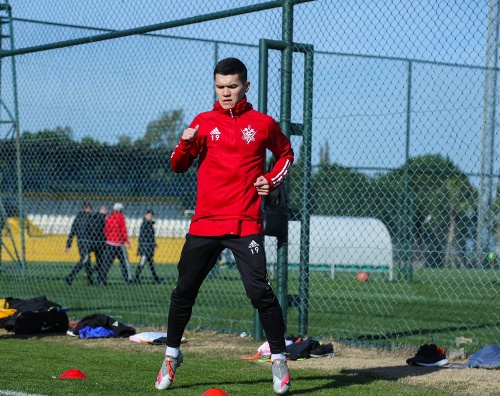 «Актобе» представил фоторепортаж с тренировки на УТС в Турции