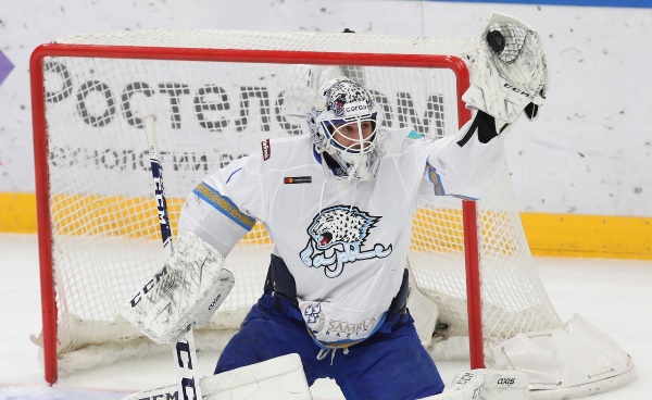 Фоторепортаж с матча КХЛ «Динамо» Москва — «Барыс» 0:2