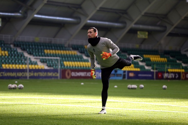 «Тобол» опубликовал фото с тренировки своих голкиперов на УТС