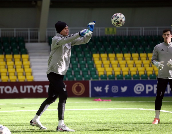 «Тобол» опубликовал фото с тренировки своих голкиперов на УТС