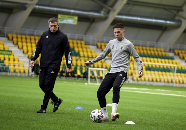 «Тобол» опубликовал фото с очередной тренировки на УТС в родном городе