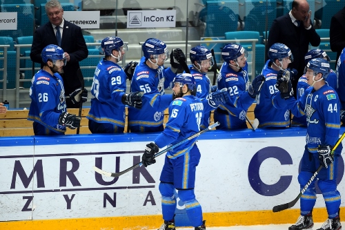 Фоторепортаж с матча КХЛ «Барыс» — «Нефтехимик» 4:1