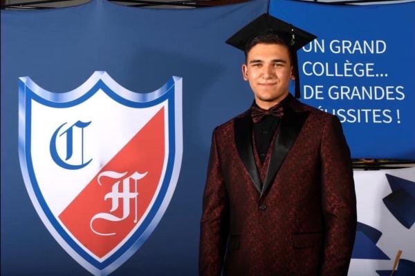 «Решили переехать, чтобы дать мне лучшее образование». 17-летний казахстанский форвард строит хоккейную карьеру в Канаде и мечтает выиграть чемпионат Мира