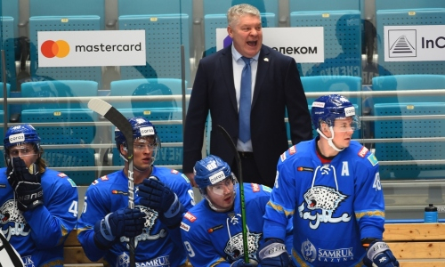 «Сопернику больше повезло». Юрий Михайлис разобрал поражение от «Автомобилиста», заступился за Хетерингтона и высказался о судействе и неудаче «Барыса»