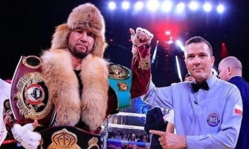 Казахстанскому боксеру с тремя титулами предсказывают победу над чемпионом мира