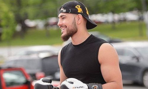 «Страха в реальности нет». Садриддин Ахмедов показал лучшие моменты своей победы в бою за три титула. Видео