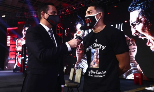 «Чертовски обидно». Теофимо Лопес резко высказался о Мэйвезере