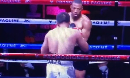 Стопроцентный нокаутер «двоечкой» нокаутировал мексиканца и завоевал титул. Видео