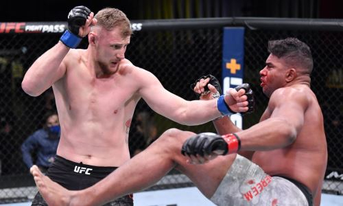 Обнародован гонорар Волкова за победу нокаутом над Оверимом в UFC
