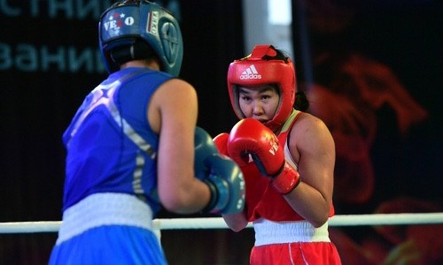 Казахстанские спортсменки выступают на международном турнире в Венгрии