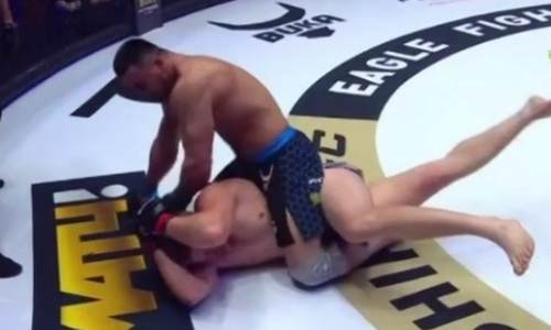 Побивший четырех казахстанцев узбекский супертяж стал автором первого нокаута на EFC 33. Видео