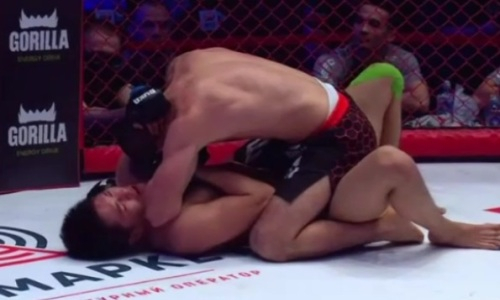 Дебют не удался. Видео первого боя казахстанца Исатая Темирова в промоушне Хабиба Нурмагомедова