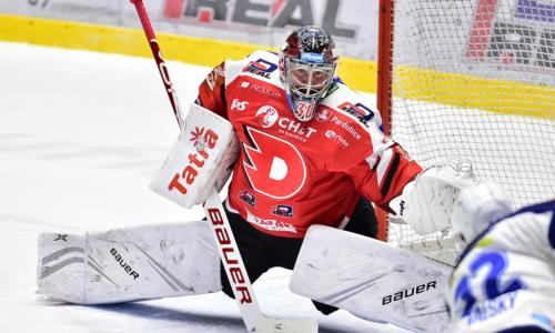 «Не стоило привозить». Звездным воспитанником казахстанского хоккея недовольны в Чехии