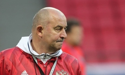 Наставник сборной России наблюдал за разгромом «Астаны» в матче против клуба РПЛ. Фото