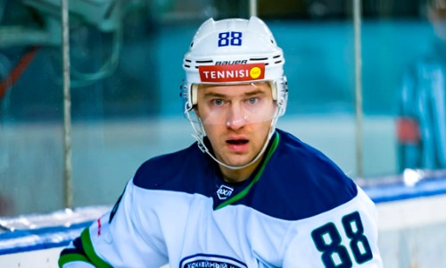 Хоккеист сборной Казахстана выиграл с «Югрой» Кубок Шёлкового пути