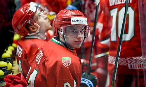 «Расстроился, надо было забивать», Хоккеист белорусской сборной рассказал об играх против Казахстана в Нур-Султане