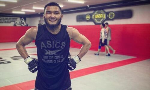 «Мы идем за поясом». Казахстанский файтер сразится с российским бойцом за титул чемпиона NFC