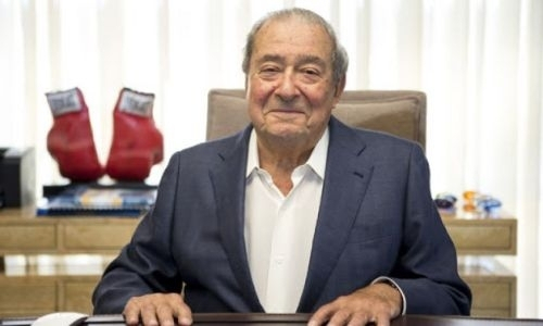 «Тогда весь мир остановился». Арум назвал единственный поединок, с которым можно сравнить бой Джошуа — Фьюри