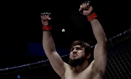 Главный бой турнире АСА 117 завершился победой «Халка»