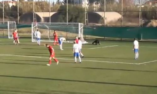 Без шансов. Футболист «Кызыл-Жара СК» забил невероятный гол российскому клубу. Видео