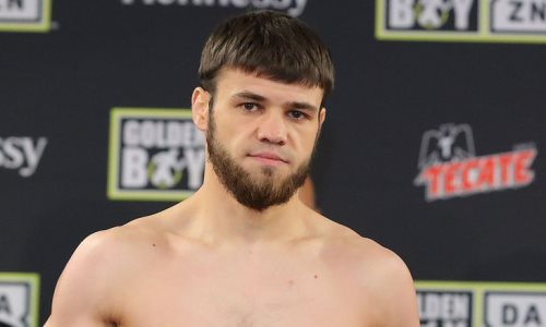 «Может дать сдачи». Казахстанскому боксеру из Golden Boy предрекли поражение нокаутом