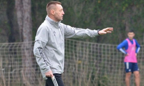 «Они допустили ошибку». Тихонов разобрал два матча «Астаны» и снова пожаловался на судей