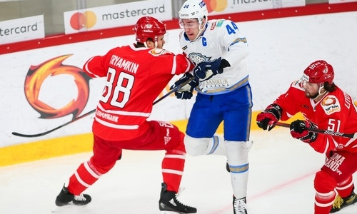 «Своего добьемся». В «Автомобилисте» намерены переломить через колено игру «Барыса» и победить в матче