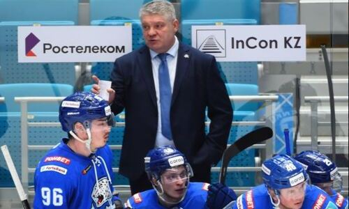 «Мы знали и были готовы». Юрий Михайлис прокомментировал важную победу «Барыса» над «Автомобилистом» в КХЛ